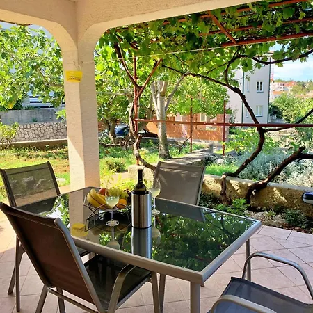 Casa de hóspedes Viola 3*